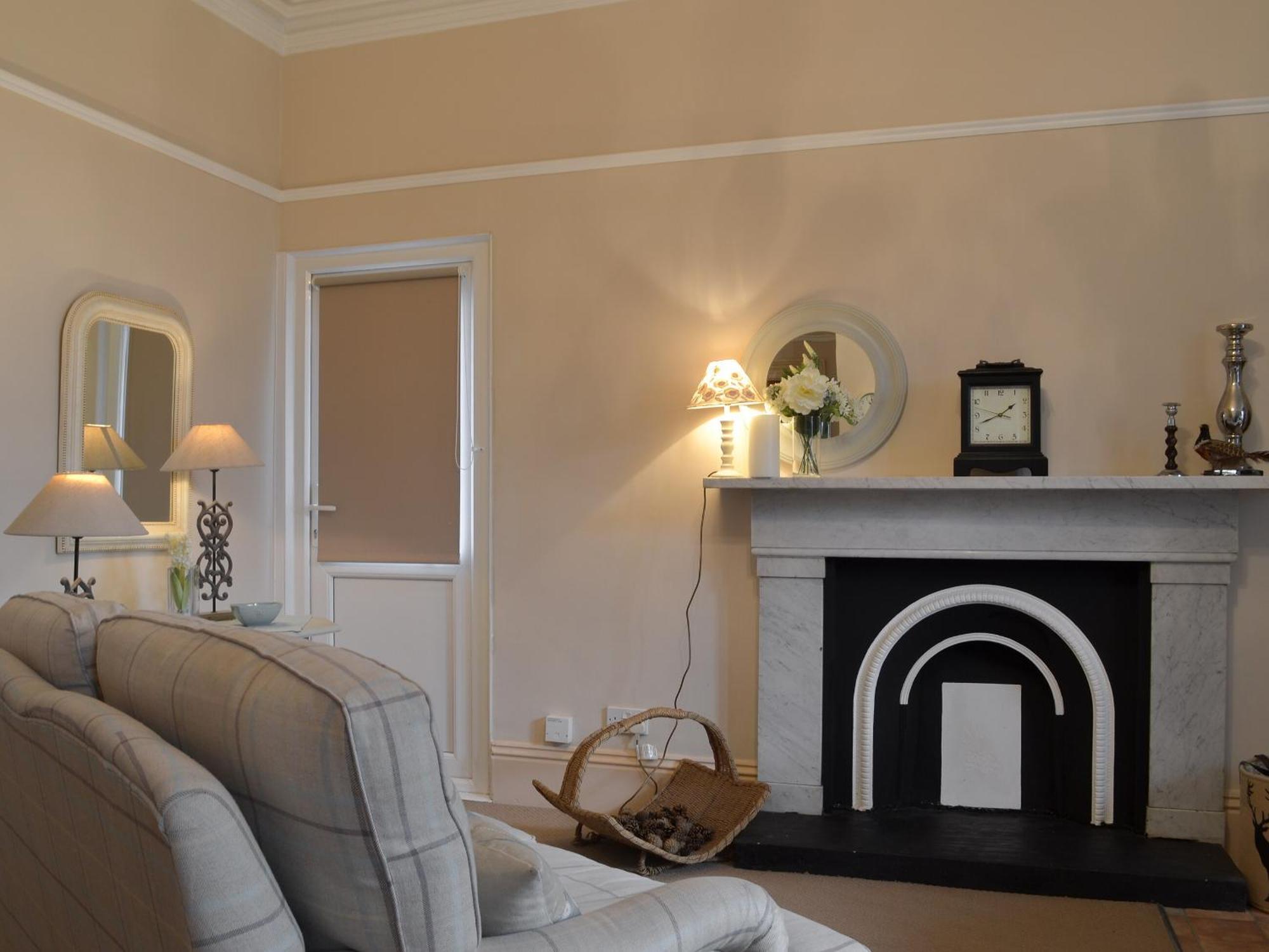 Broomleasowe House Whittington  エクステリア 写真